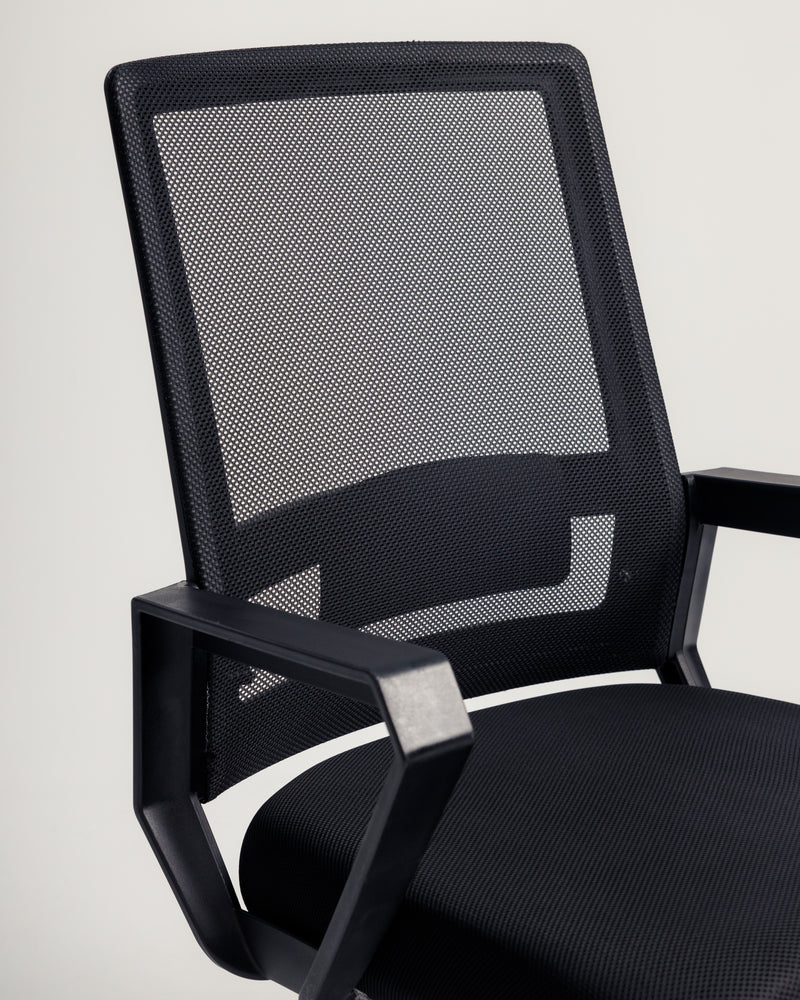 Noire Mesh Chair